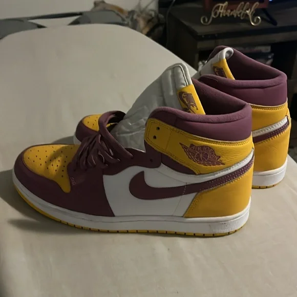 Air Jordan 1 Retro High OG " BROTHERHOOD" - Picture 6 of 12